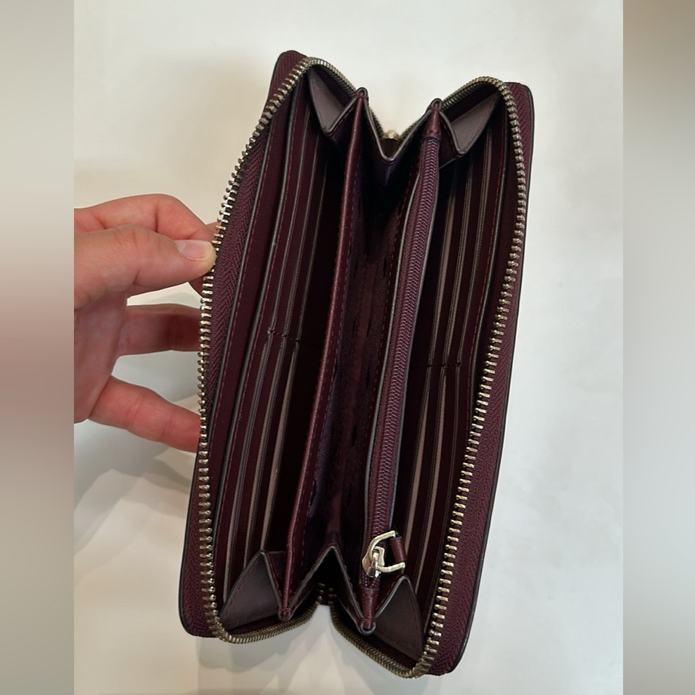 Kate Spade Wallet - Picture 5 of 5
